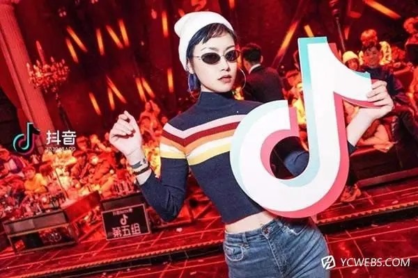 发展朋友剪接小视频卖号违法吗?